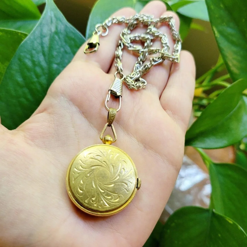 Vintage Polaris 17 Jewels Incabloc Roman Numerals Dainty Gold Pocket Watch